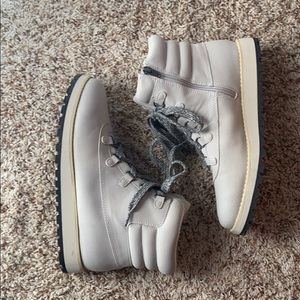 Universal Thread Lace up Winter Boots